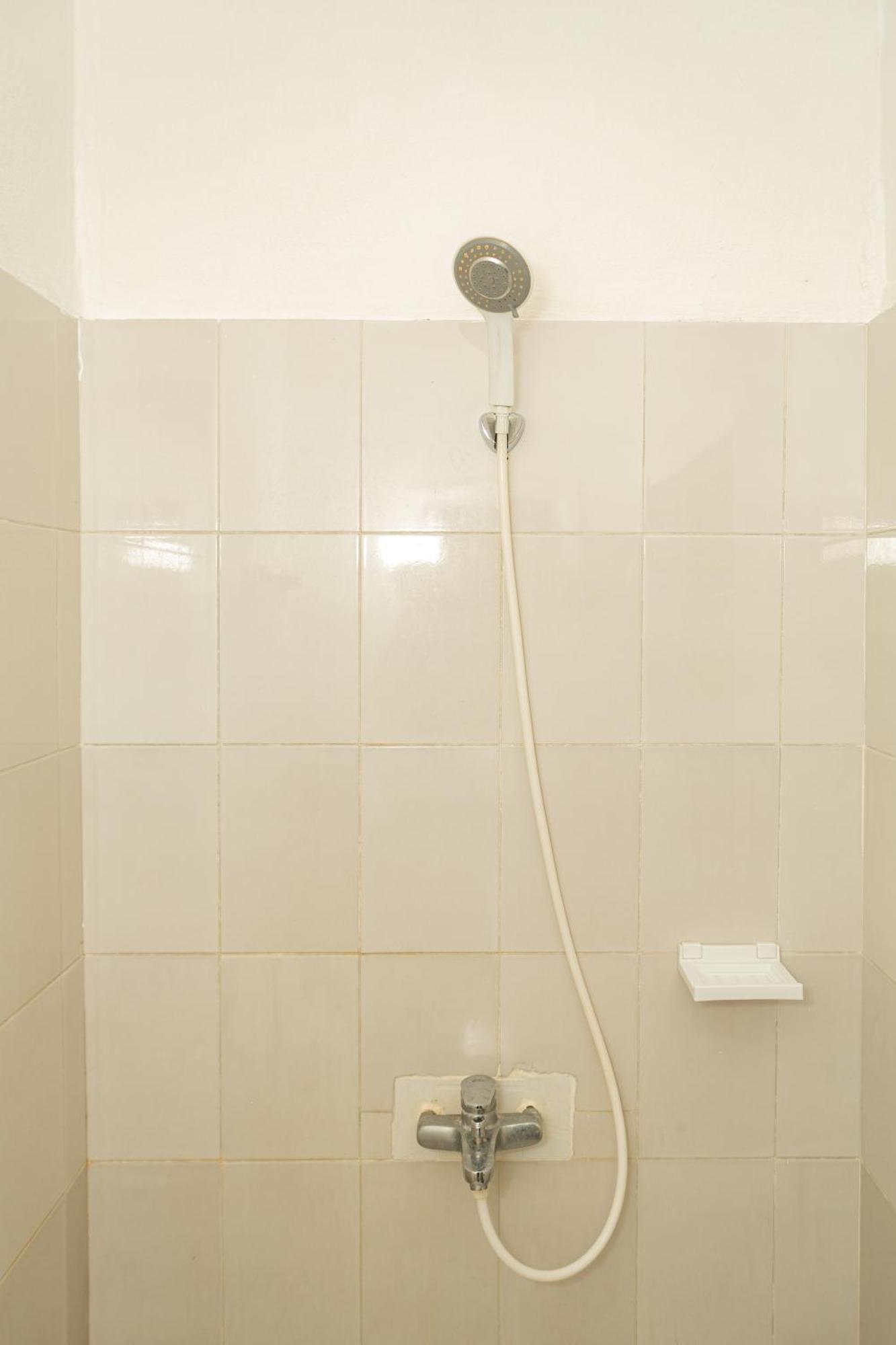 Tahiti Hotel Cotonou Exterior photo
